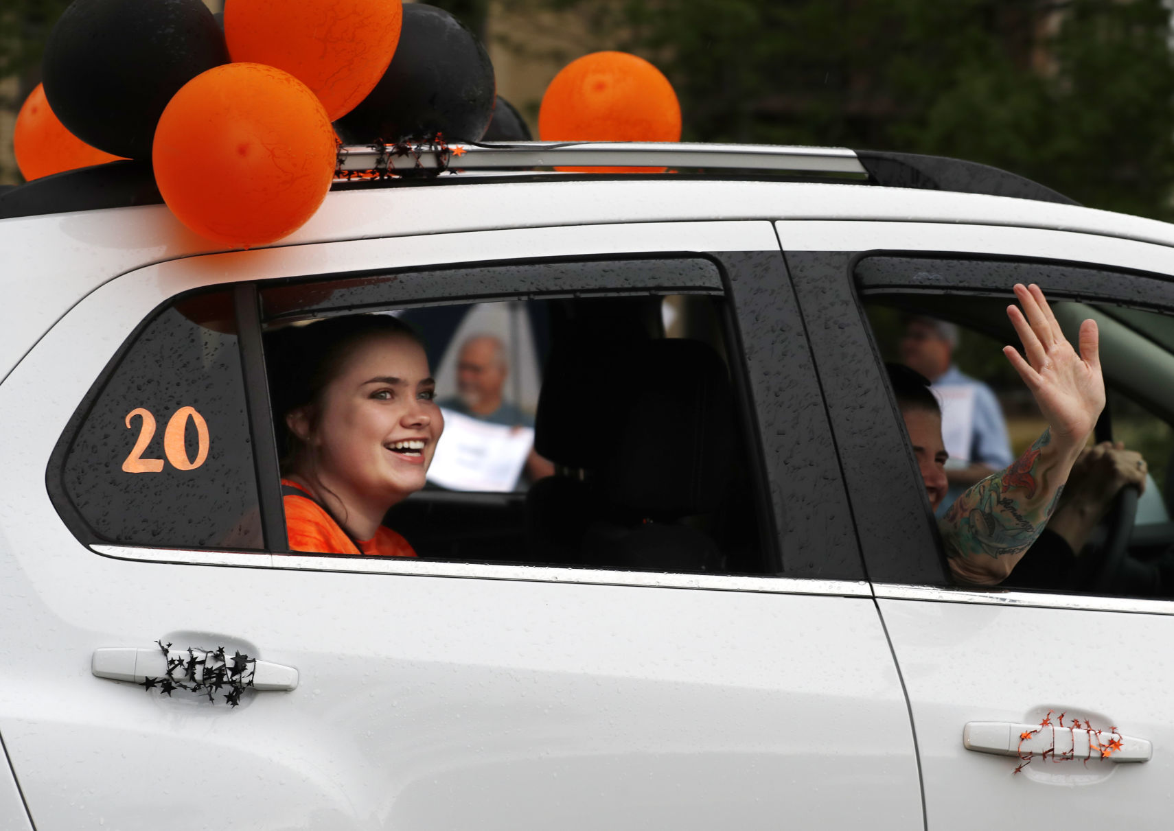 Senior High grad parade